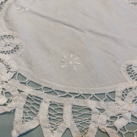 Battenburg Lace Round Doily with embroidery 12.5” - Picture 4 of 4